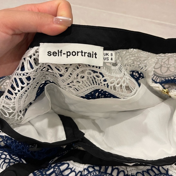 Self portrait size 4 US - Picture 3 of 4